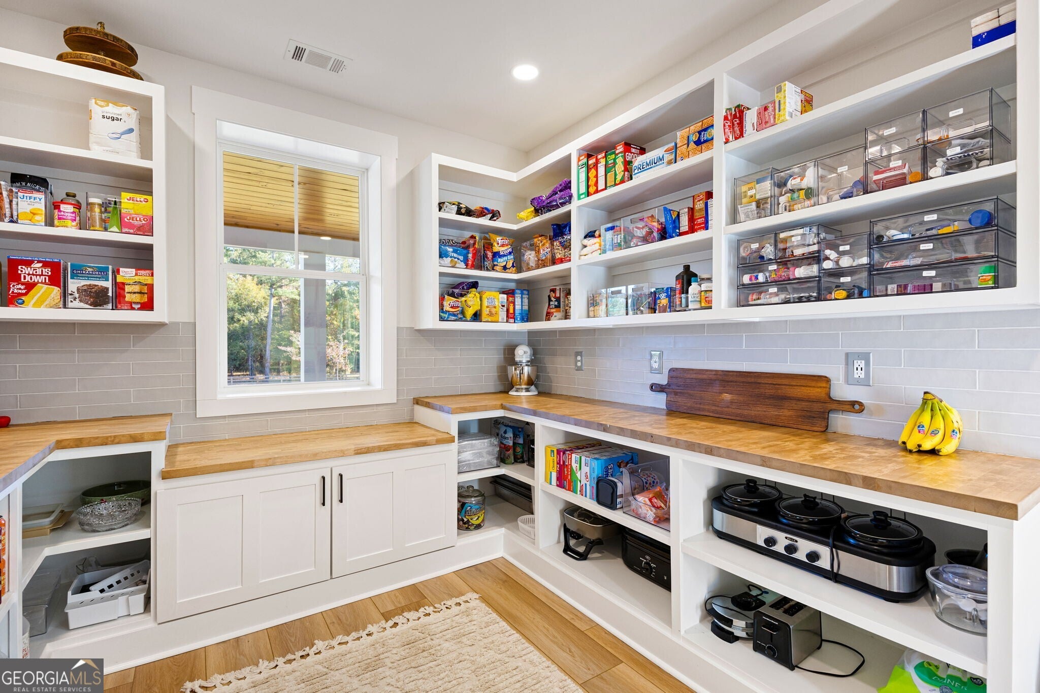 Rydal, Georgia, 30171, United States, 5 Bedrooms Bedrooms, ,5 BathroomsBathrooms,Residential,Active,1987251