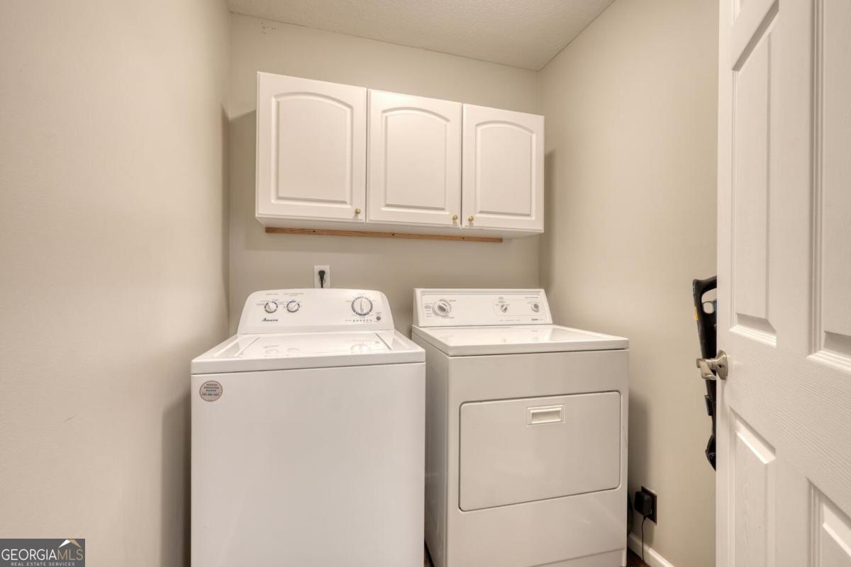 Blairsville, Georgia, 30512, United States, 4 Bedrooms Bedrooms, ,4 BathroomsBathrooms,Residential,Active,1926683