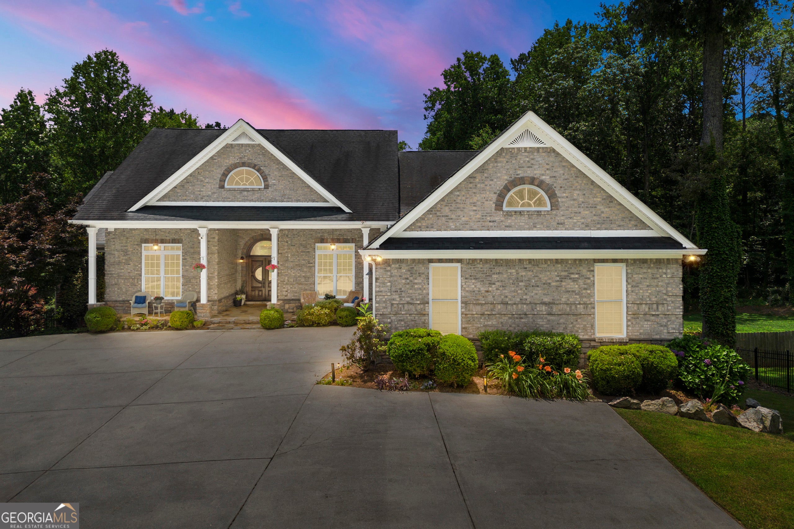 Powder Springs, Georgia, 30127, United States, 6 Bedrooms Bedrooms, ,5 BathroomsBathrooms,Residential,Active,1863262