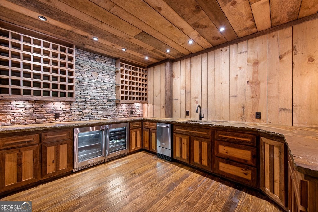 Cherry Log, Georgia, 30522, United States, 5 Bedrooms Bedrooms, ,5 BathroomsBathrooms,Residential,Active,2045694
