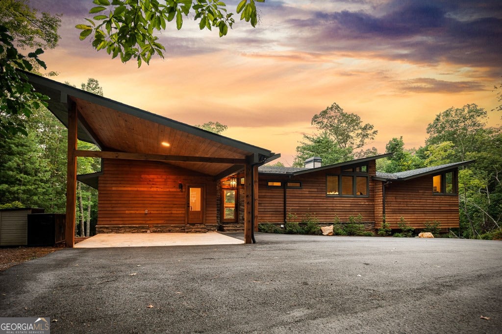 Ellijay, Georgia, 30540, United States, 5 Bedrooms Bedrooms, ,6 BathroomsBathrooms,Residential,Active,1919053