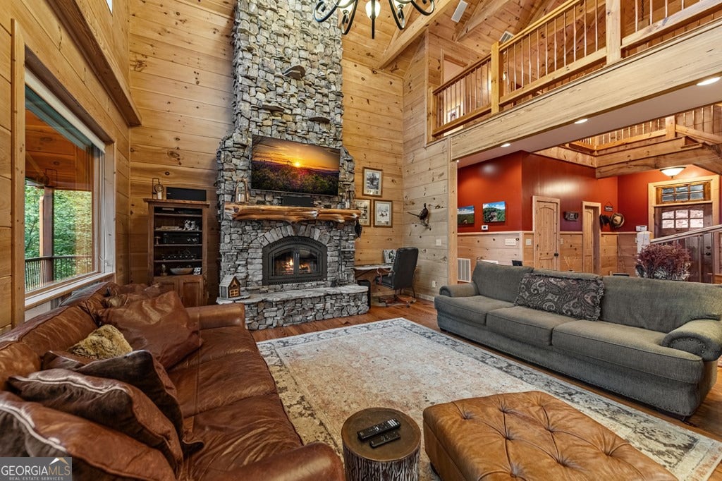 Morganton, Georgia, 30560, United States, 4 Bedrooms Bedrooms, ,5 BathroomsBathrooms,Residential,Active,1953363