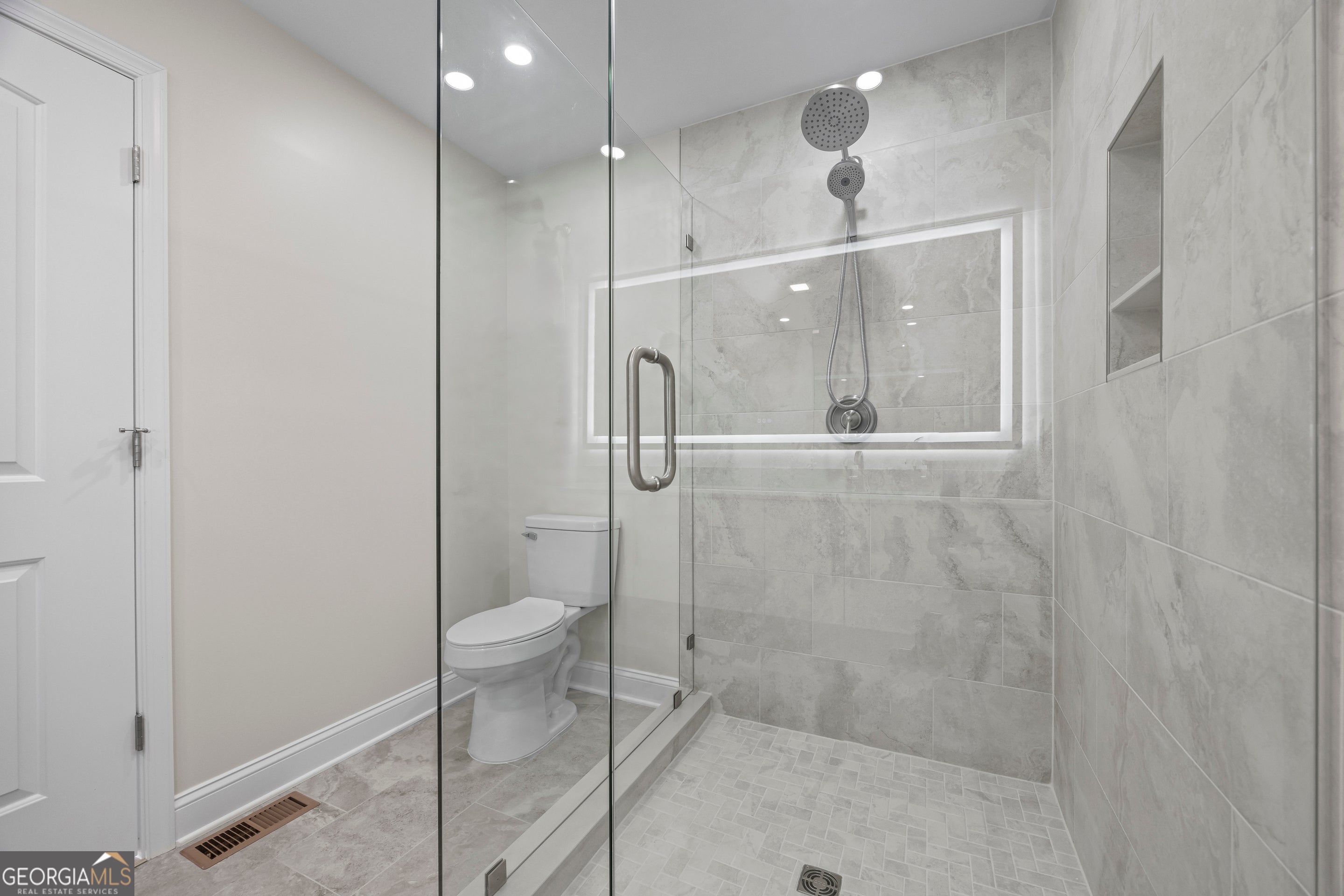 Martin, Georgia, 30557, United States, 6 Bedrooms Bedrooms, ,5 BathroomsBathrooms,Residential,Active,1964253