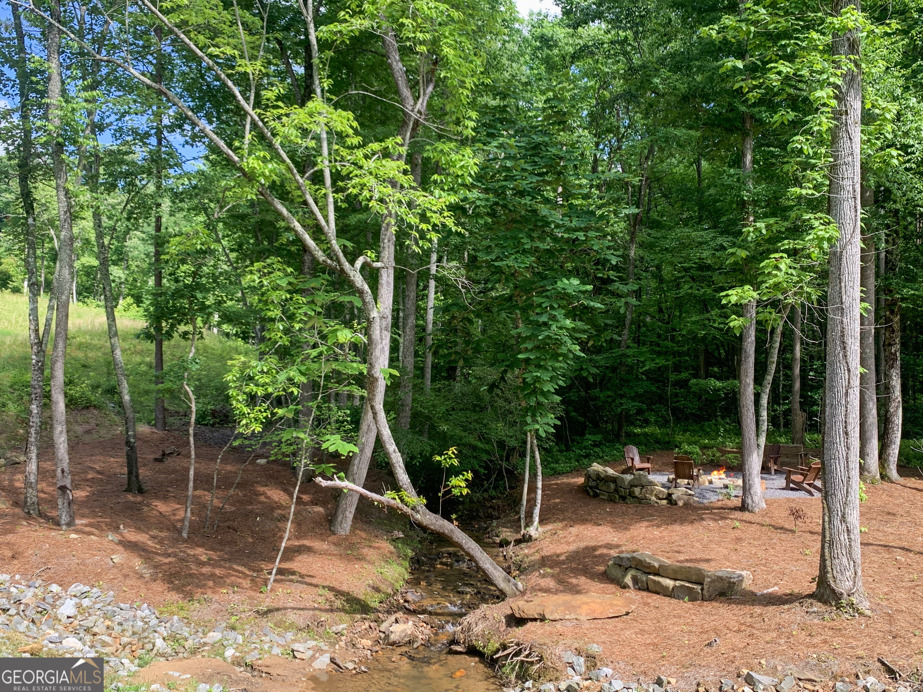 Talking Rock, Georgia, 30175, United States, 4 Bedrooms Bedrooms, ,3 BathroomsBathrooms,Residential,Active,2000209