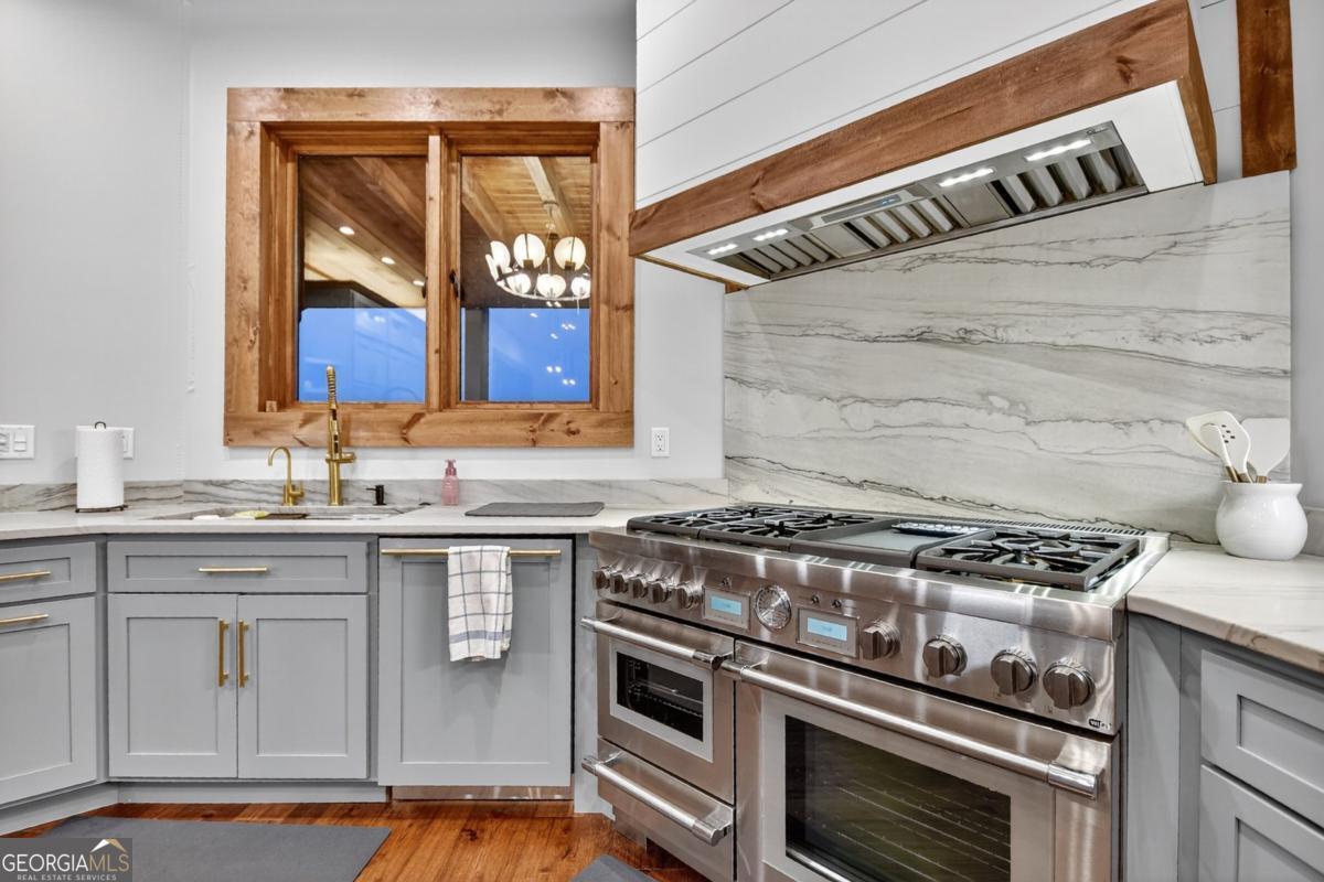 Blue Ridge, Georgia, 30513, United States, 5 Bedrooms Bedrooms, ,5 BathroomsBathrooms,Residential,Active,2003557