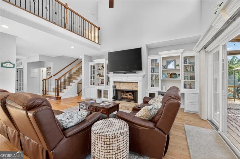 Flowery Branch, Georgia, 30542, United States, 6 Bedrooms Bedrooms, ,6 BathroomsBathrooms,Residential,Active,1898019