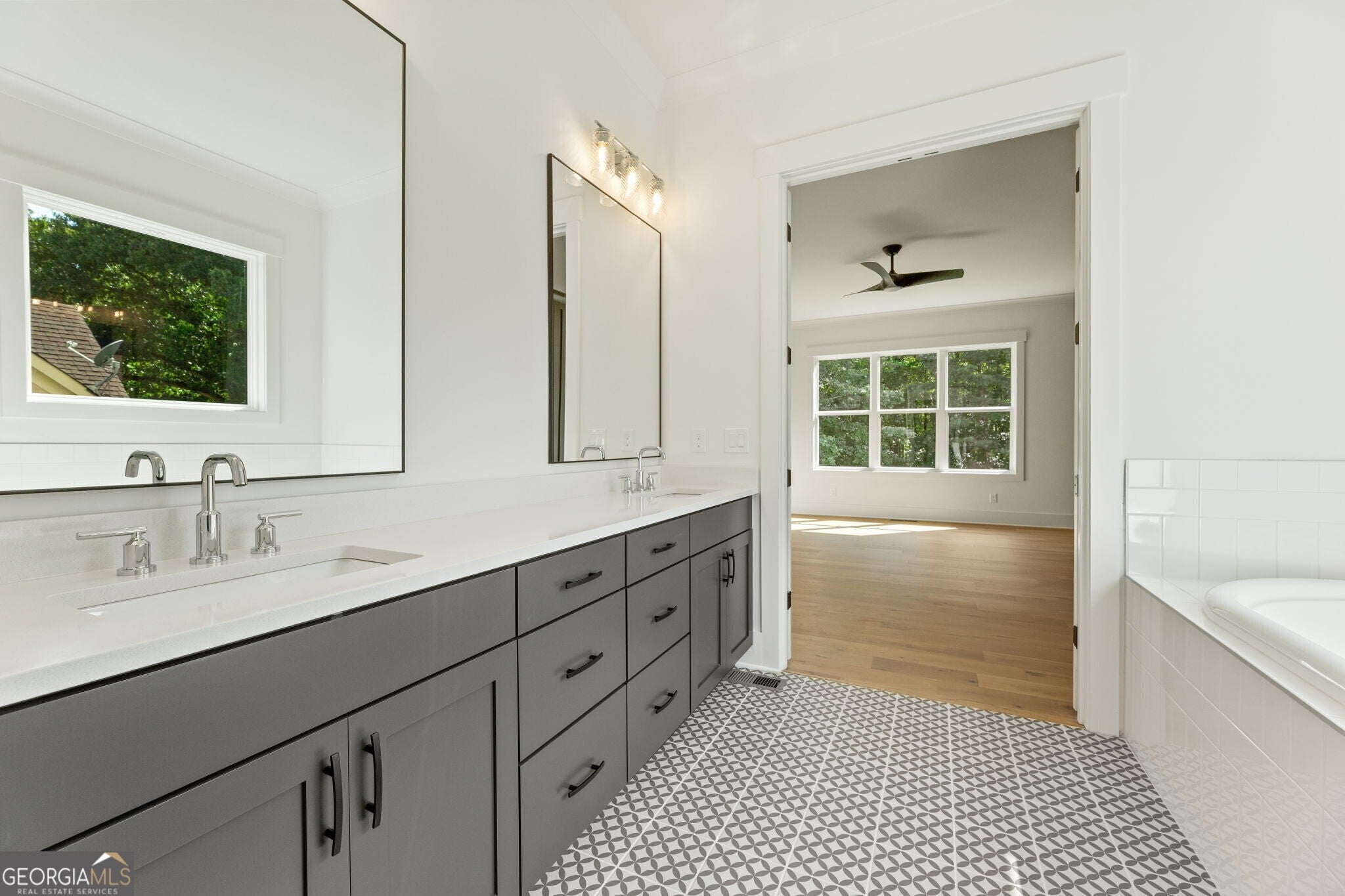 Gainesville, Georgia, 30506, United States, 4 Bedrooms Bedrooms, ,4 BathroomsBathrooms,Residential,Active,1927662