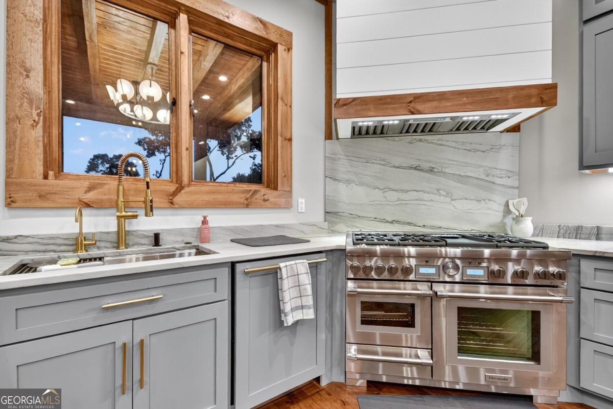 Blue Ridge, Georgia, 30513, United States, 5 Bedrooms Bedrooms, ,5 BathroomsBathrooms,Residential,Active,2003557