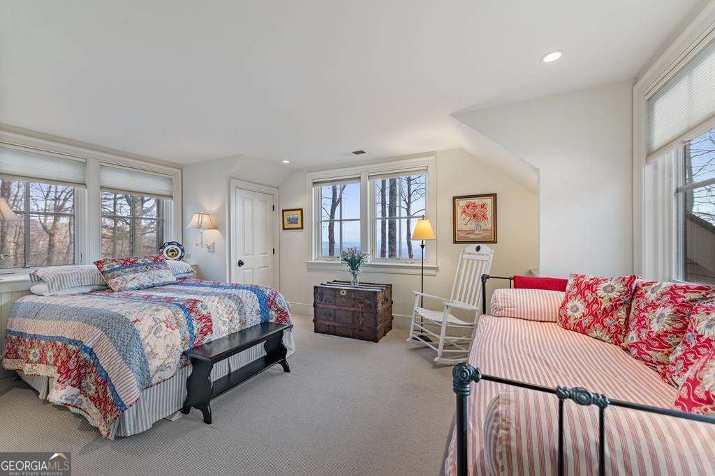 Murphy, North Carolina, 28906, United States, 5 Bedrooms Bedrooms, ,6 BathroomsBathrooms,Residential,Active,2001080