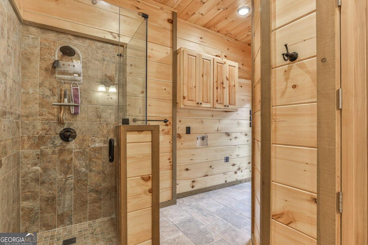 Talking Rock, Georgia, 30175, United States, 5 Bedrooms Bedrooms, ,5 BathroomsBathrooms,Residential,Active,1960178