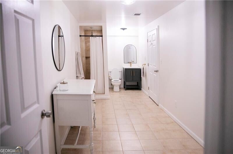 Roswell, Georgia, 30075, United States, 6 Bedrooms Bedrooms, ,6 BathroomsBathrooms,Residential,Active,2015432