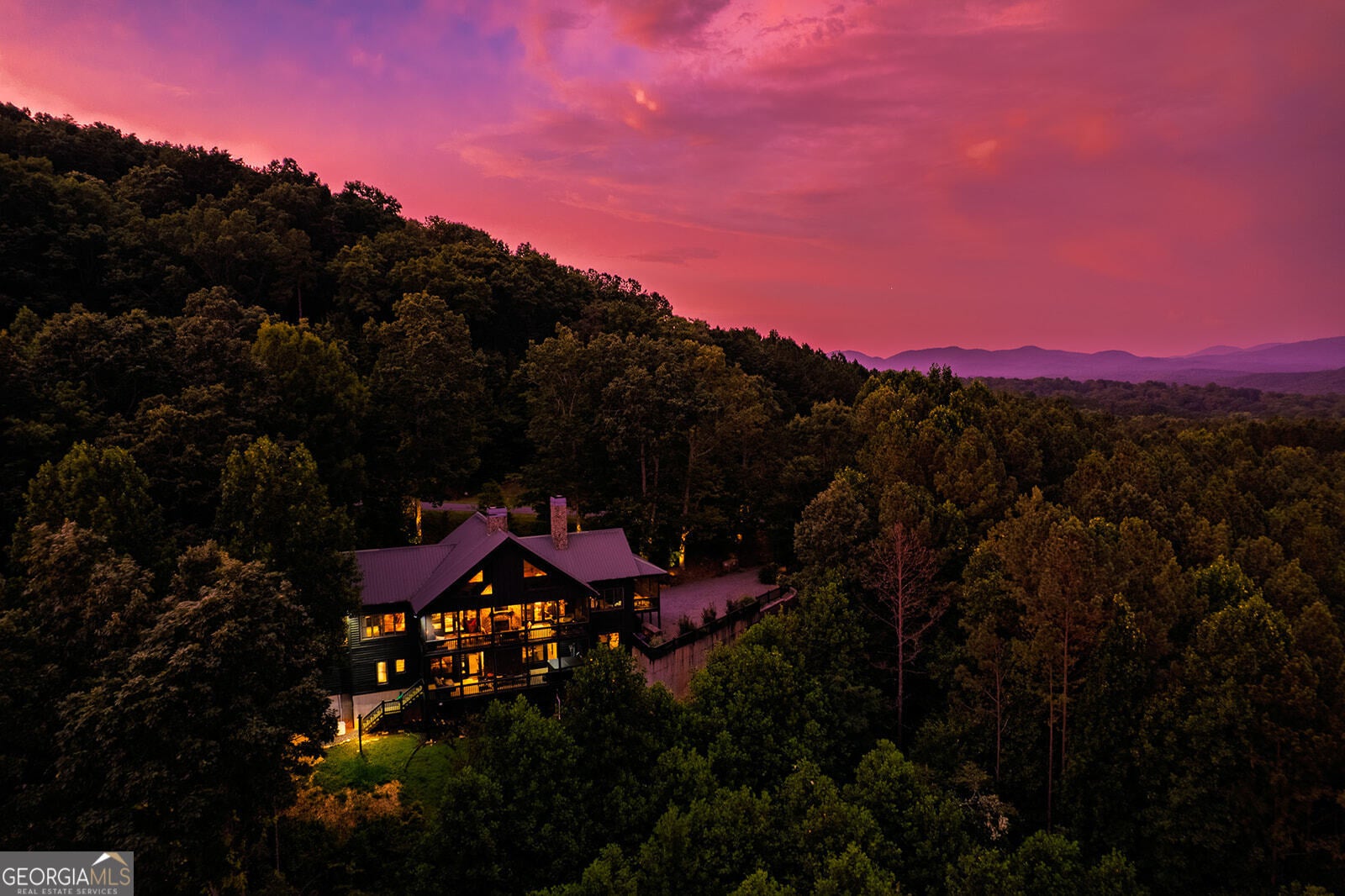 Ellijay, Georgia, 30536, United States, 6 Bedrooms Bedrooms, ,5 BathroomsBathrooms,Residential,Active,1936401