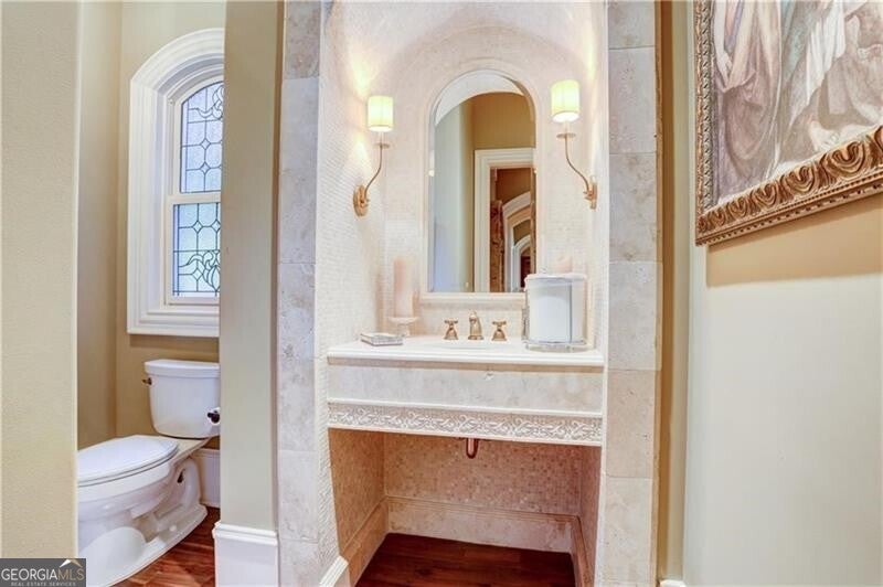 Atlanta, Georgia, 30339, United States, 5 Bedrooms Bedrooms, ,7 BathroomsBathrooms,Residential,Active,1936159