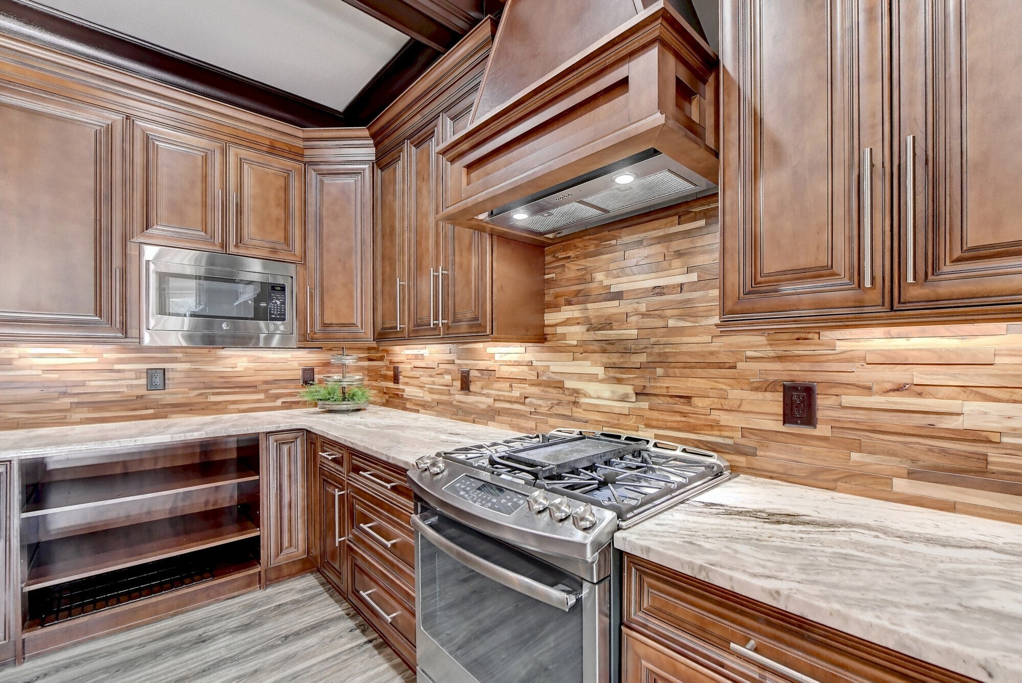 Hoschton, Georgia, 30548, United States, ,Residential,Pending,1702571