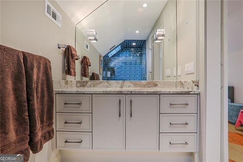 Atlanta, Georgia, 30309, United States, 6 Bedrooms Bedrooms, ,6 BathroomsBathrooms,Residential,Active,1761624