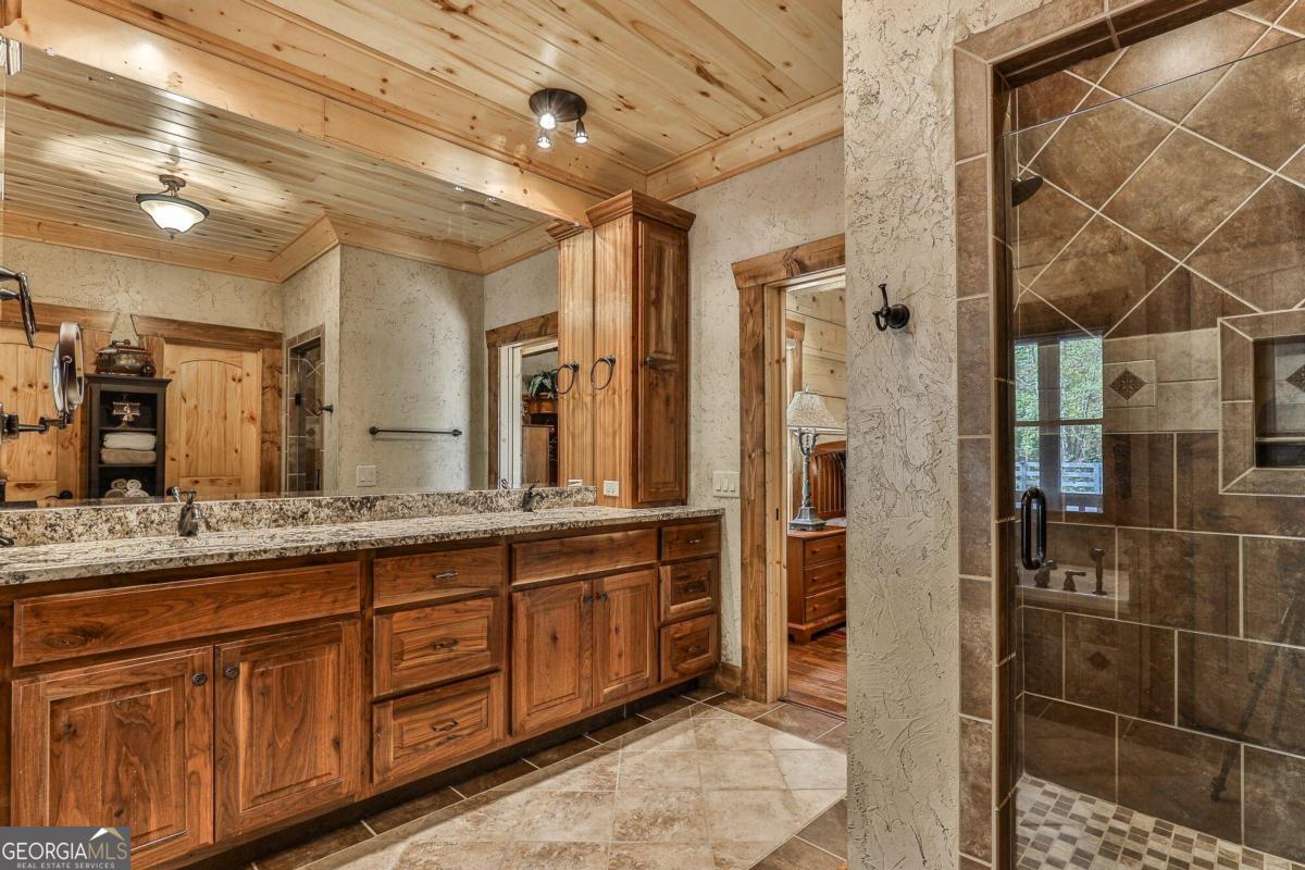 Talking Rock, Georgia, 30175, United States, 5 Bedrooms Bedrooms, ,5 BathroomsBathrooms,Residential,Active,1960178