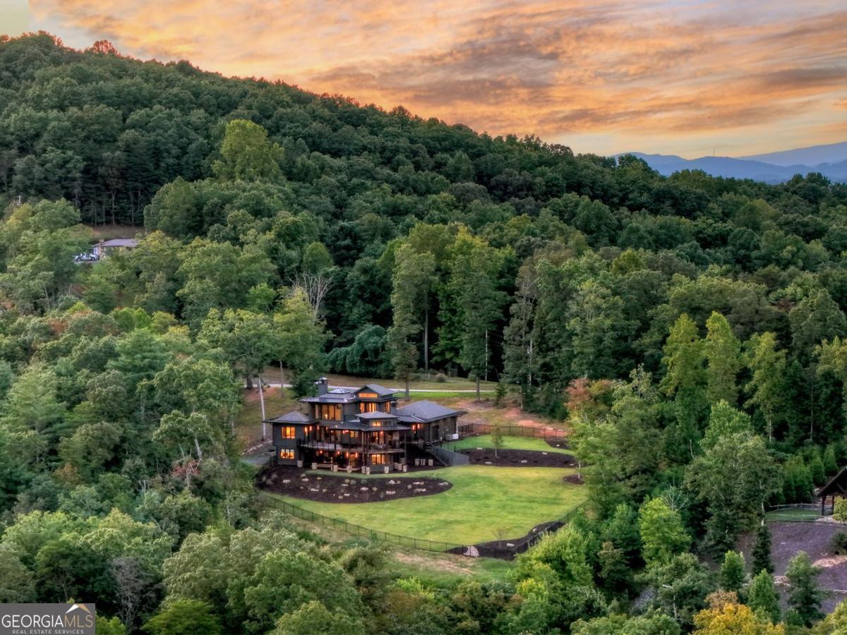 Blue Ridge, Georgia, 30513, United States, 5 Bedrooms Bedrooms, ,5 BathroomsBathrooms,Residential,Active,2003557