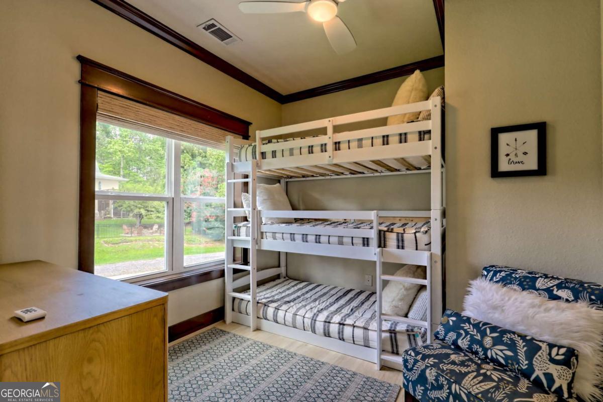 Hiawassee, Georgia, 30546, United States, 2 Bedrooms Bedrooms, ,3 BathroomsBathrooms,Residential,Active,1914779