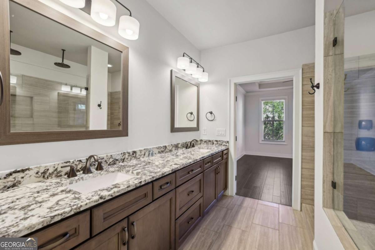 Alpharetta, Georgia, 30009, United States, 3 Bedrooms Bedrooms, ,4 BathroomsBathrooms,Residential,Active,1899885