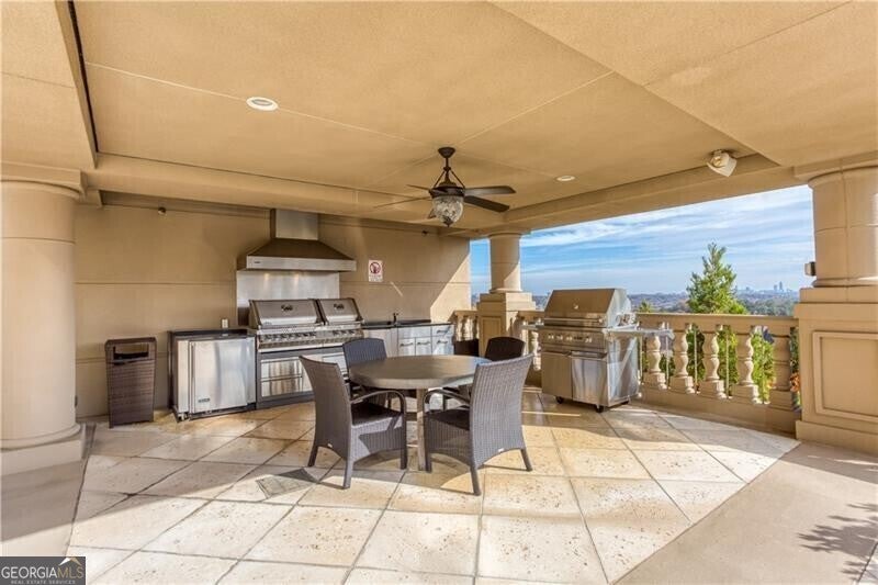 Atlanta, Georgia, 30339, United States, 2 Bedrooms Bedrooms, ,3 BathroomsBathrooms,Residential,Active,1914618