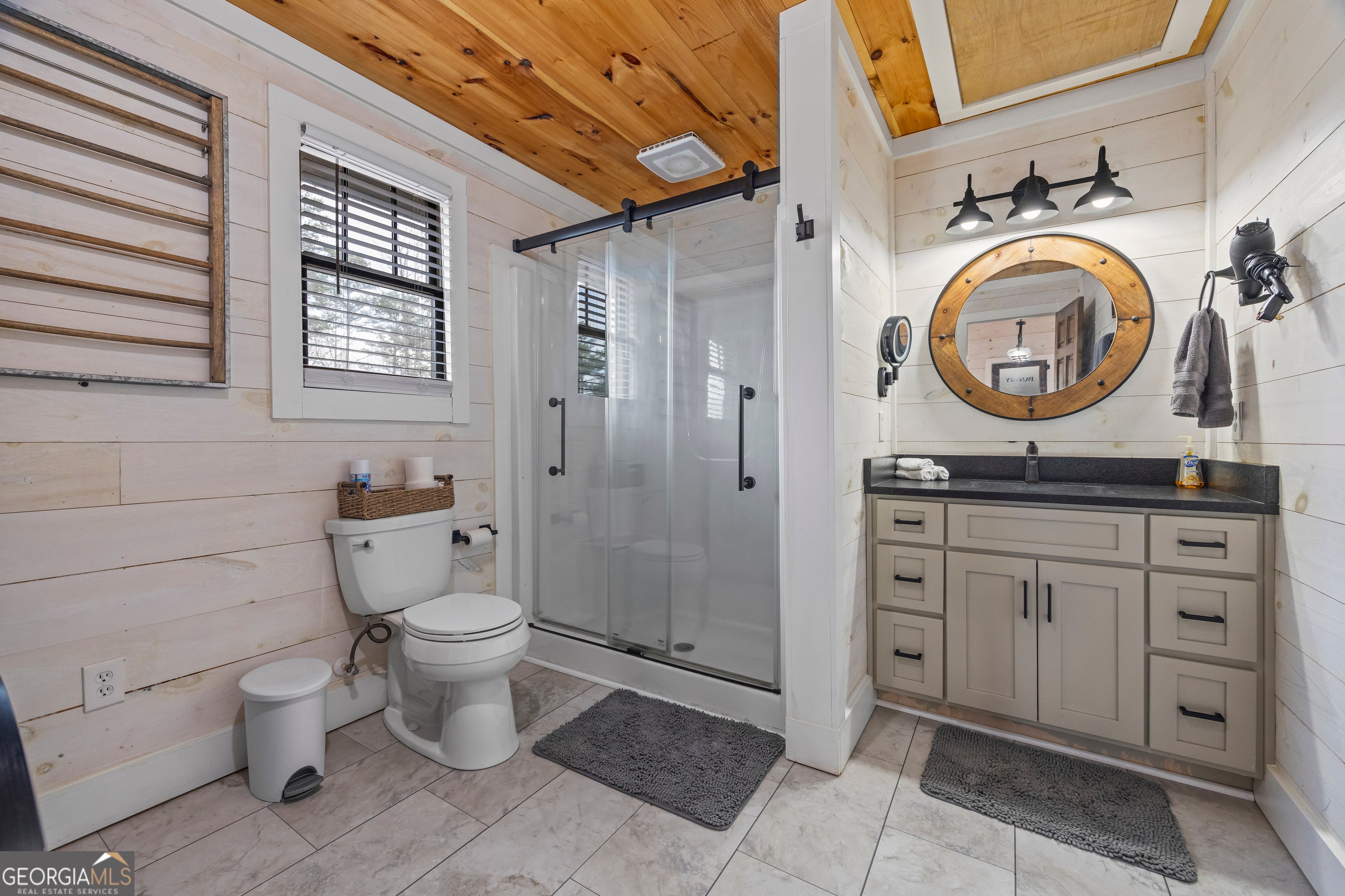 Hartwell, Georgia, 30643, United States, 6 Bedrooms Bedrooms, ,6 BathroomsBathrooms,Residential,Active,2011216