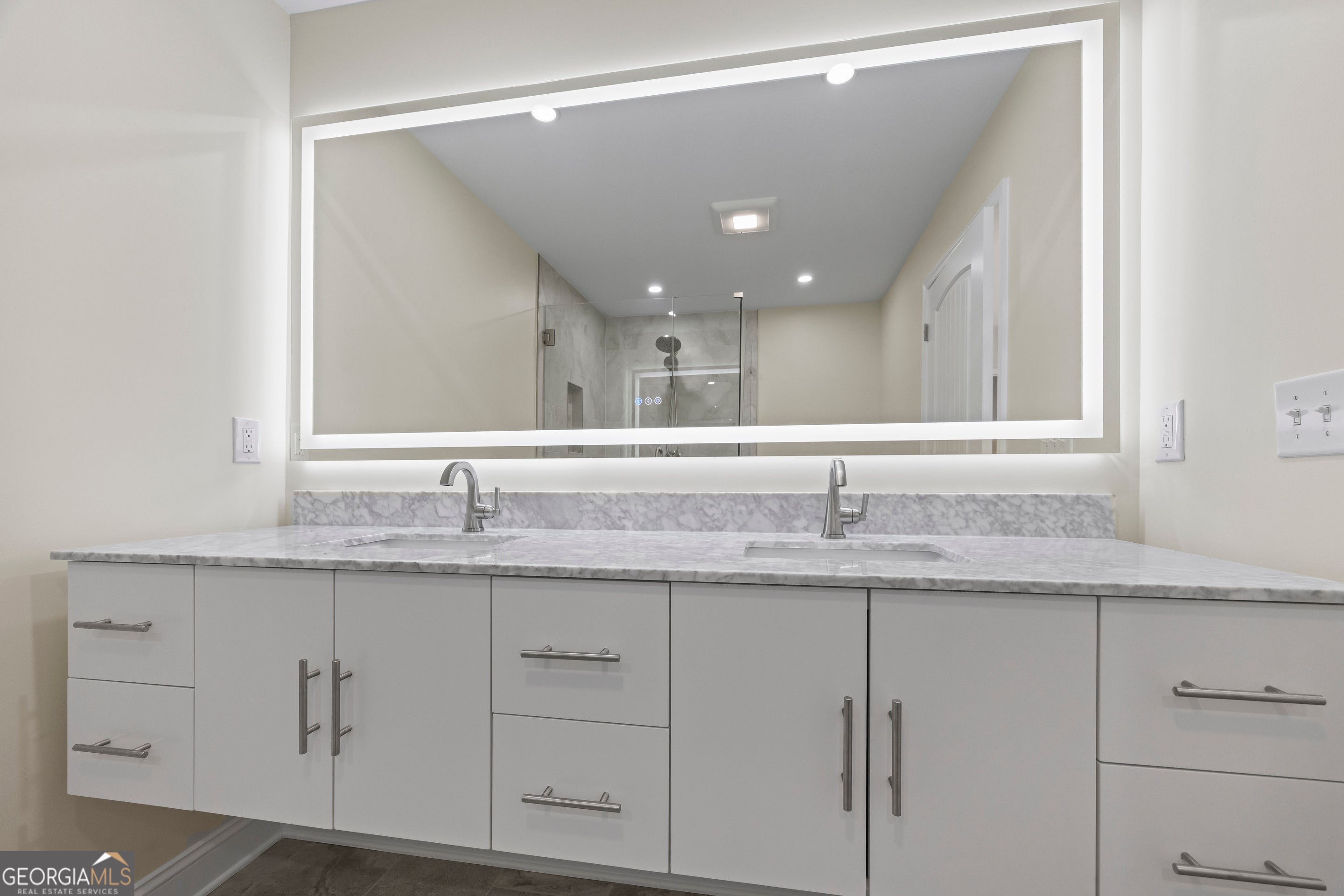 Martin, Georgia, 30557, United States, 6 Bedrooms Bedrooms, ,5 BathroomsBathrooms,Residential,Active,1964253