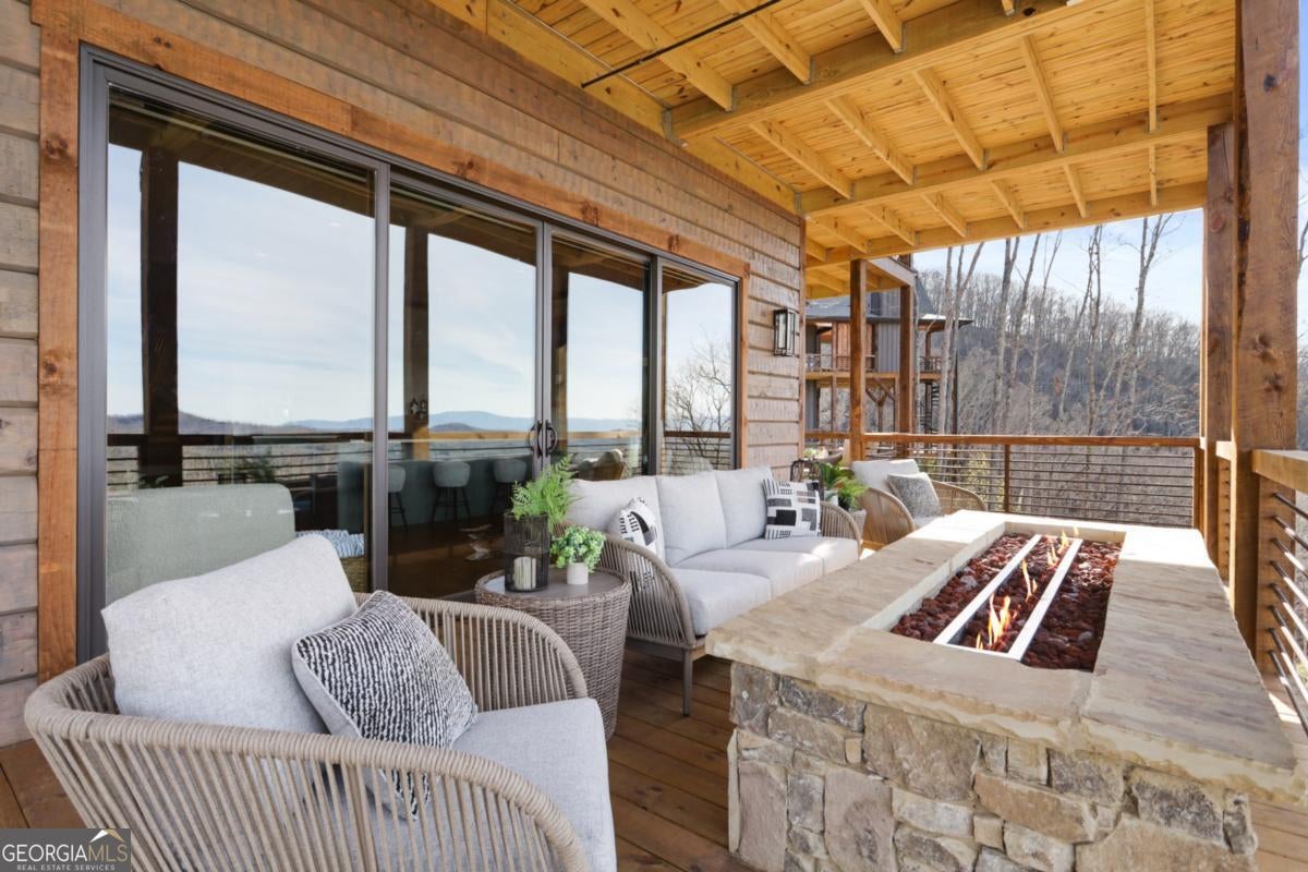 Mineral Bluff, Georgia, 30559, United States, 4 Bedrooms Bedrooms, ,4 BathroomsBathrooms,Residential,Active,1929427