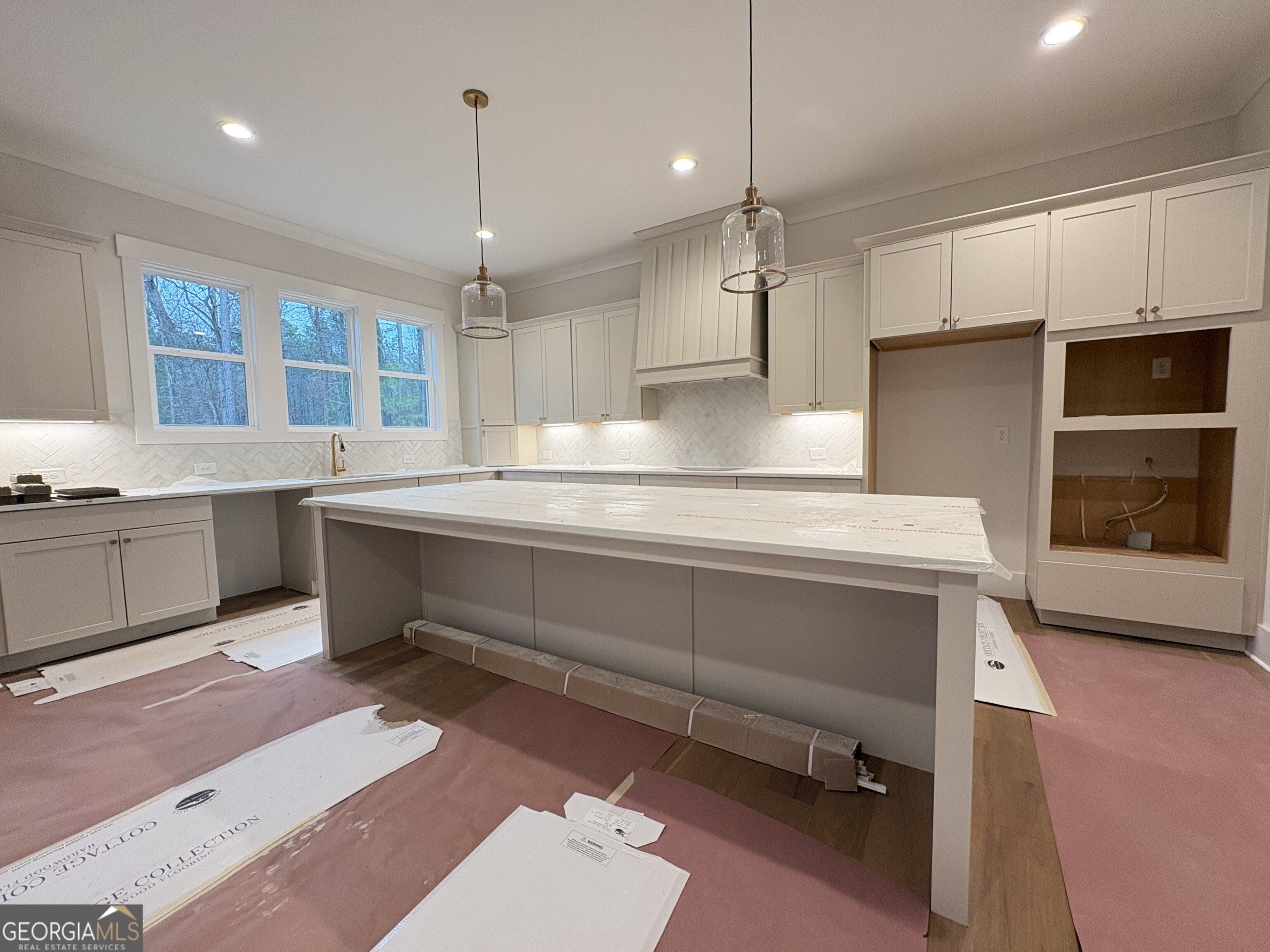 Cumming, Georgia, 30041, United States, 4 Bedrooms Bedrooms, ,5 BathroomsBathrooms,Residential,Active,2008005