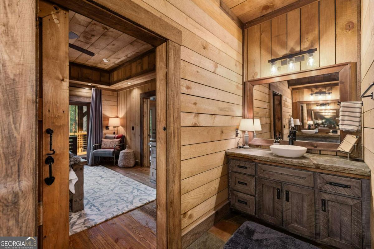 Blue Ridge, Georgia, 30513, United States, 3 Bedrooms Bedrooms, ,5 BathroomsBathrooms,Residential,Active,2006916