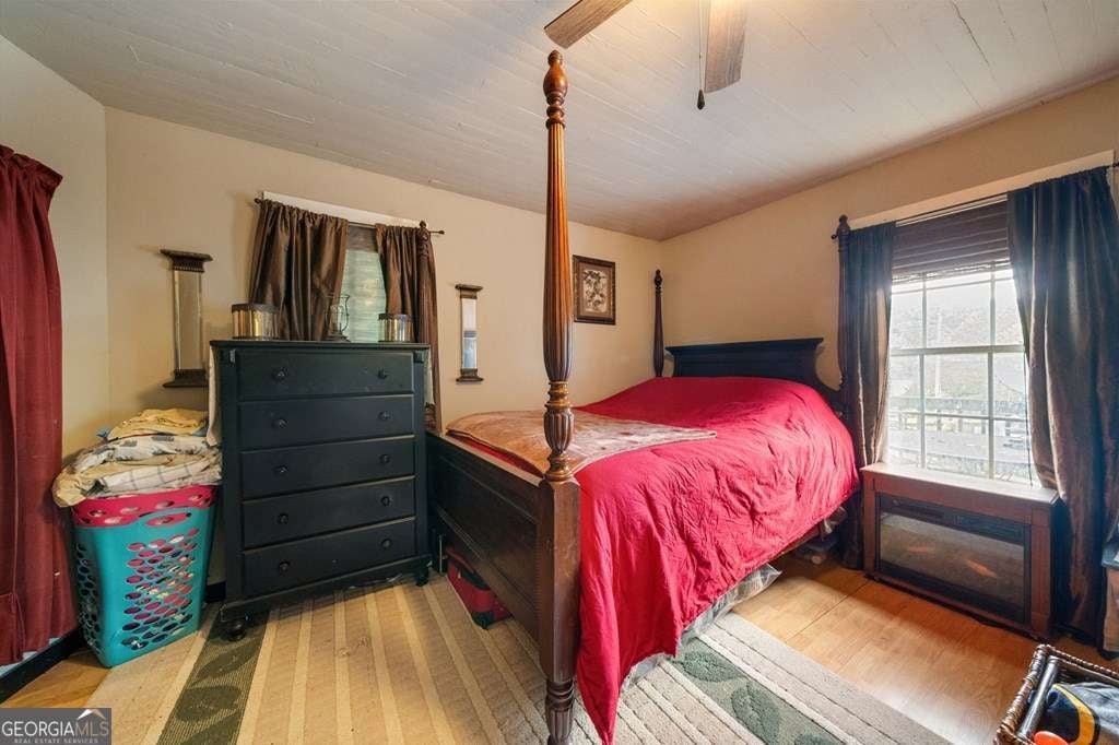 Ellijay, Georgia, 30536, United States, 3 Bedrooms Bedrooms, ,3 BathroomsBathrooms,Residential,Active,1953428