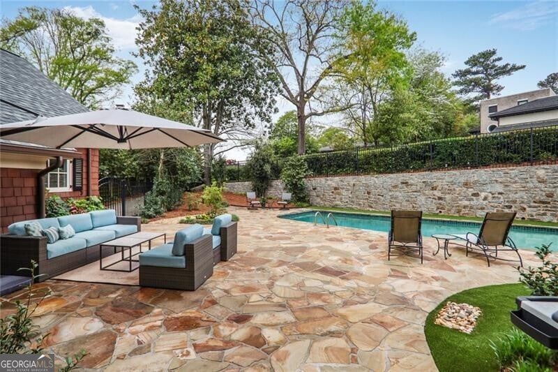 Atlanta, Georgia, 30309, United States, 6 Bedrooms Bedrooms, ,6 BathroomsBathrooms,Residential,Active,1761624