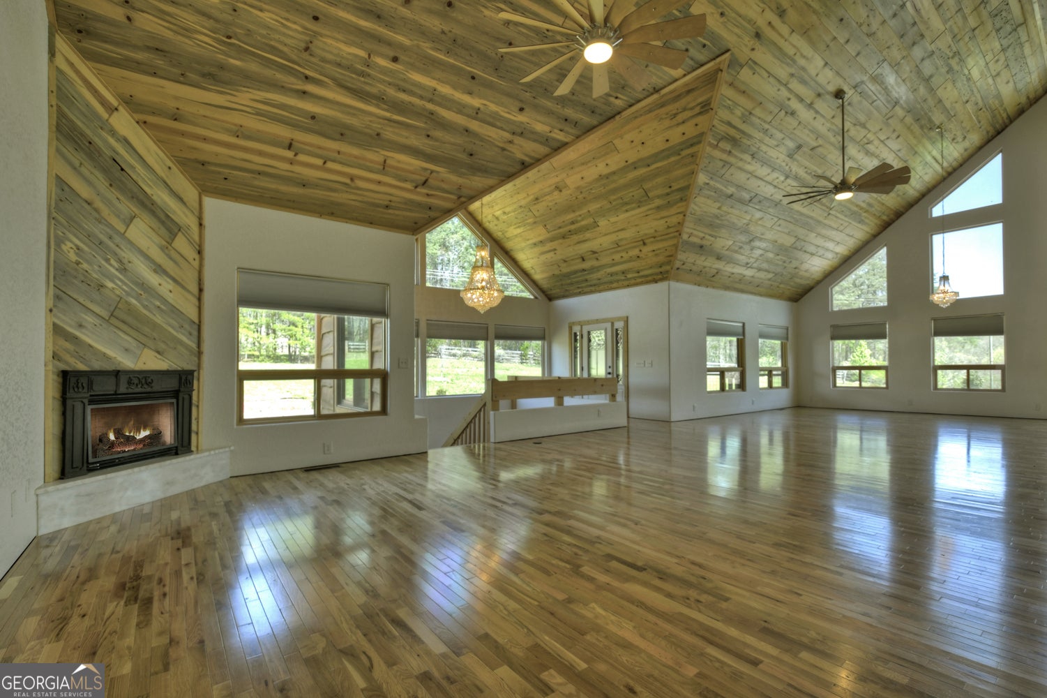 Morganton, Georgia, 30560, United States, 5 Bedrooms Bedrooms, ,3 BathroomsBathrooms,Residential,Active,1798022