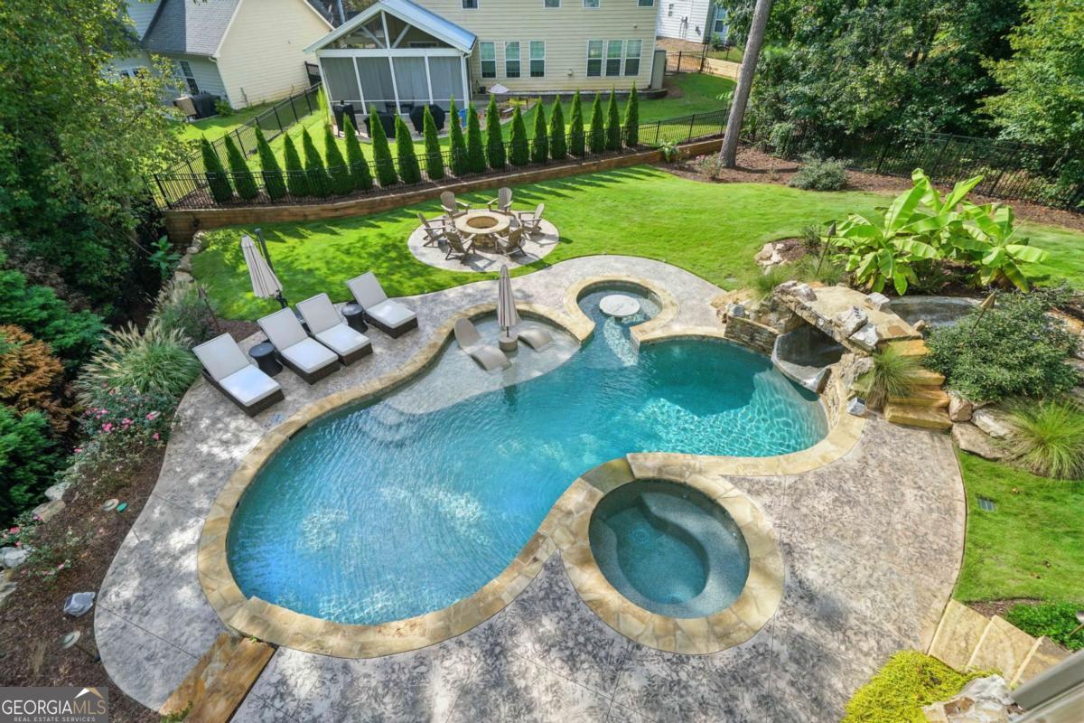 Canton, Georgia, 30115, United States, 7 Bedrooms Bedrooms, ,4 BathroomsBathrooms,Residential,Active,1936405