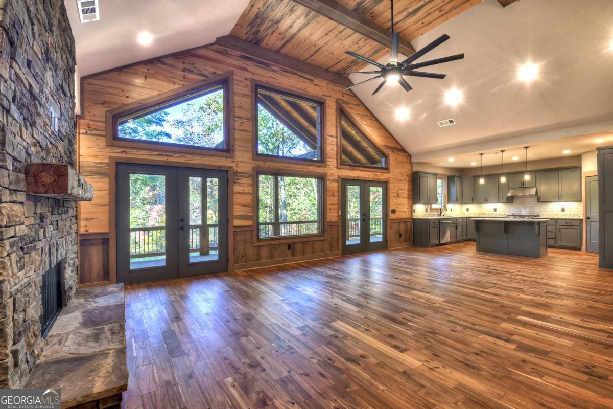 Ellijay, Georgia, 30540, United States, 4 Bedrooms Bedrooms, ,3 BathroomsBathrooms,Residential,Active,1971791