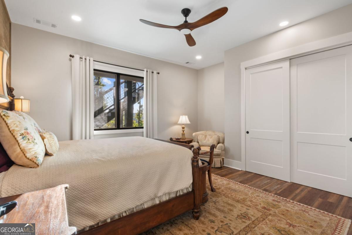 Ellijay, Georgia, 30536, United States, 3 Bedrooms Bedrooms, ,4 BathroomsBathrooms,Residential,Active,1968415