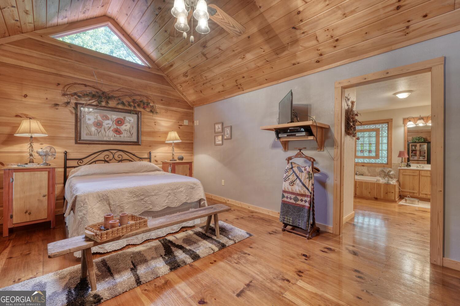 Blairsville, Georgia, 30512, United States, 4 Bedrooms Bedrooms, ,5 BathroomsBathrooms,Residential,Active,1898219