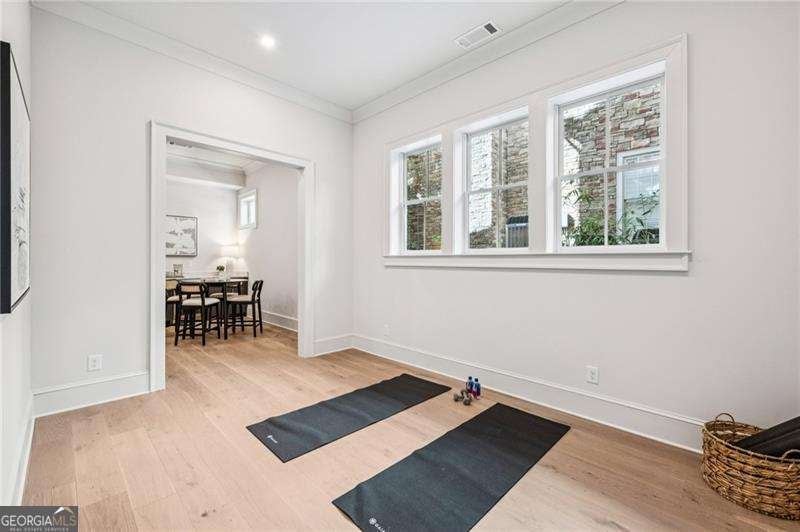 Atlanta, Georgia, 30306, United States, 6 Bedrooms Bedrooms, ,7 BathroomsBathrooms,Residential,Active,1994977