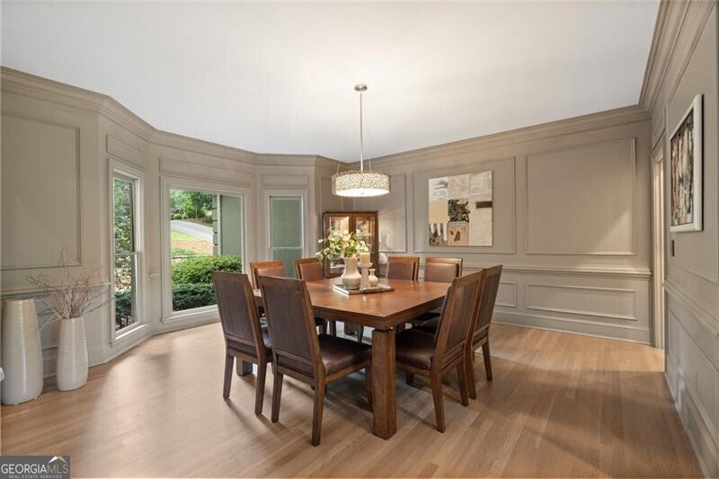 Johns Creek, Georgia, 30022, United States, 6 Bedrooms Bedrooms, ,5 BathroomsBathrooms,Residential,Active,1943817