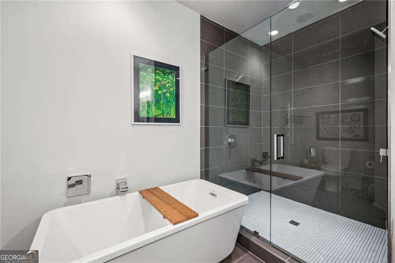 Atlanta, Georgia, 30309, United States, 3 Bedrooms Bedrooms, ,4 BathroomsBathrooms,Residential,Active,1987236