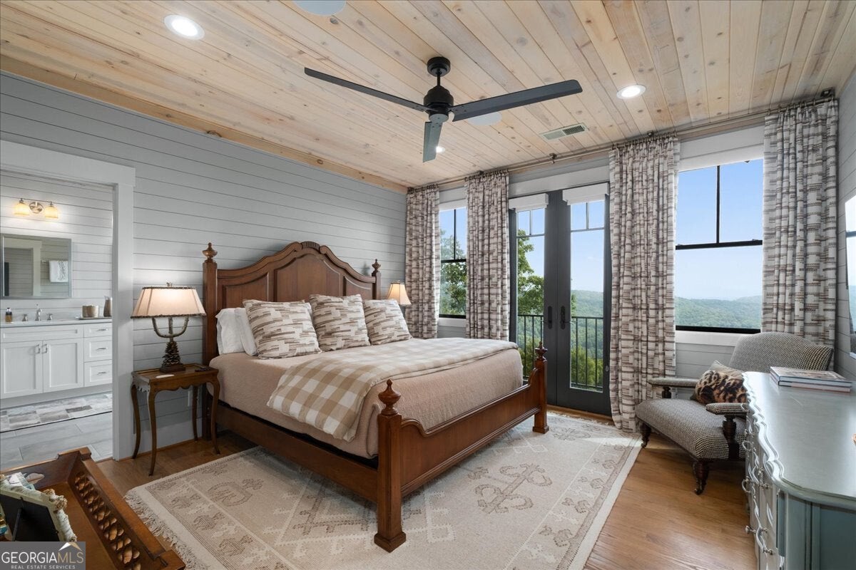 Ellijay, Georgia, 30540, United States, 5 Bedrooms Bedrooms, ,7 BathroomsBathrooms,Residential,Active,1952483