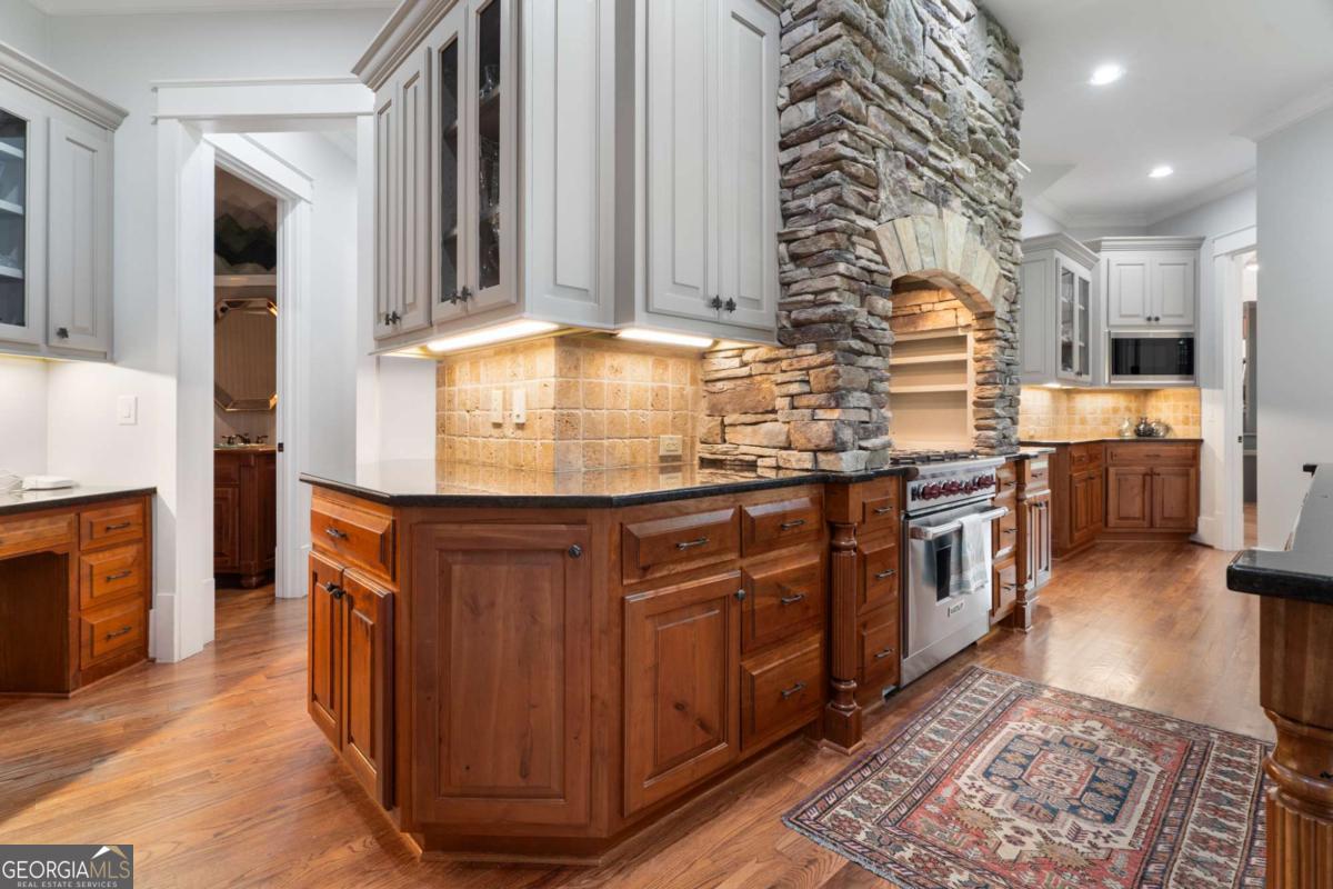 Big Canoe, Georgia, 30143, United States, 5 Bedrooms Bedrooms, ,5 BathroomsBathrooms,Residential,Active,1997601