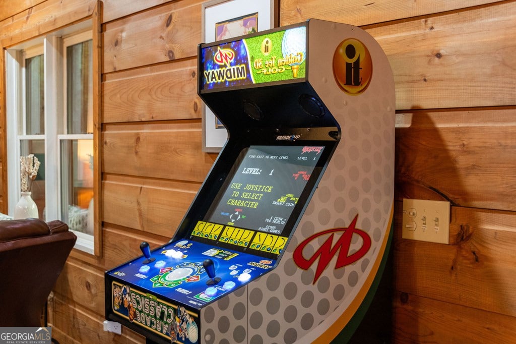 Blue Ridge, Georgia, 30513, United States, 4 Bedrooms Bedrooms, ,3 BathroomsBathrooms,Residential,Active,1945256