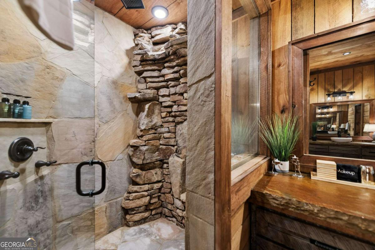 Blue Ridge, Georgia, 30513, United States, 3 Bedrooms Bedrooms, ,5 BathroomsBathrooms,Residential,Active,2006916