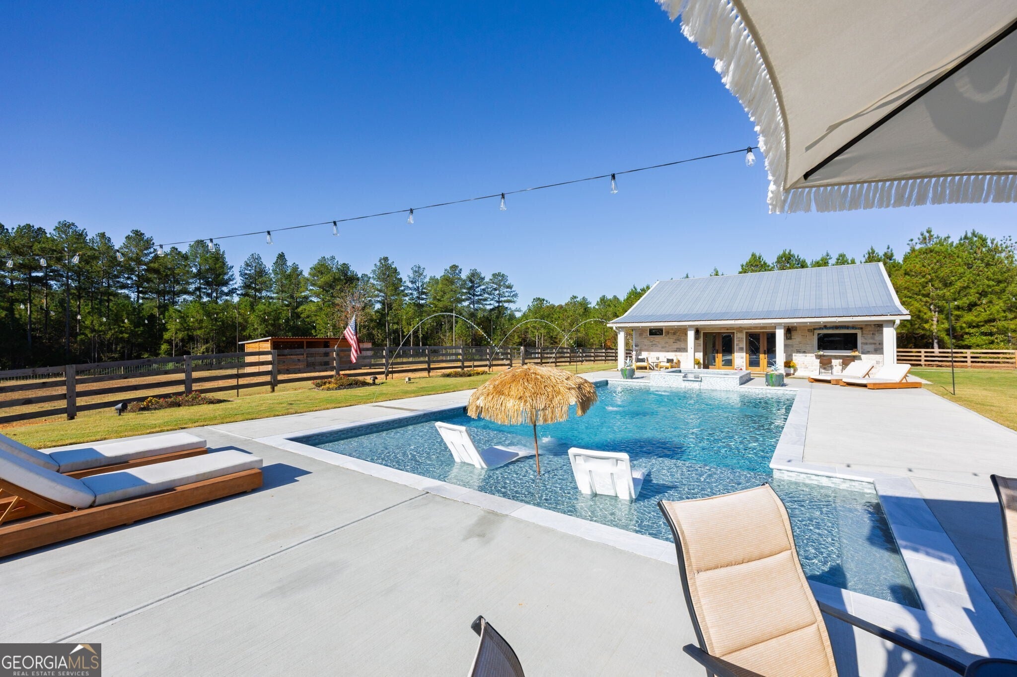 Rydal, Georgia, 30171, United States, 5 Bedrooms Bedrooms, ,5 BathroomsBathrooms,Residential,Active,1987251