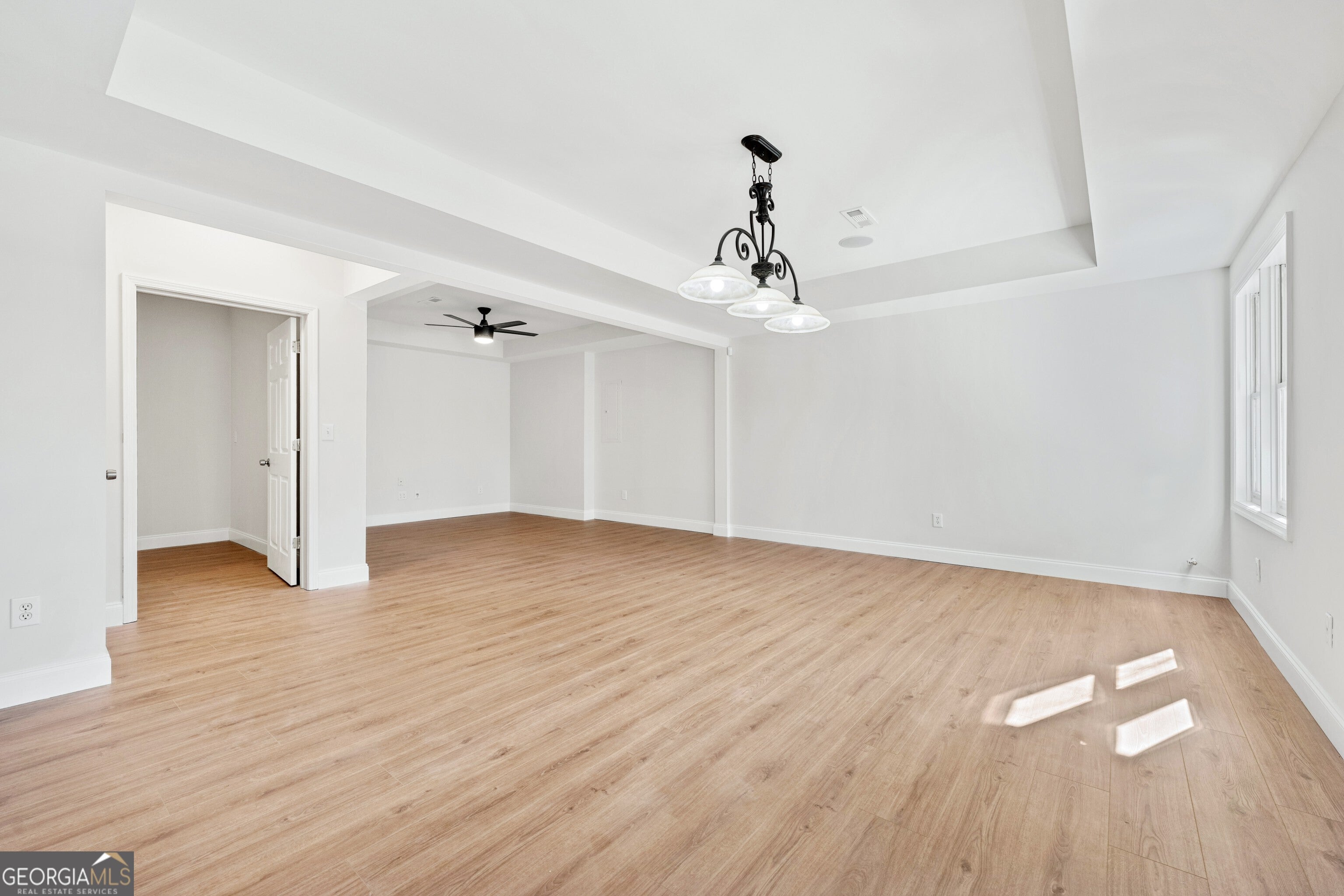 Flowery Branch, Georgia, 30542, United States, ,4 BathroomsBathrooms,Residential,Active,1773157