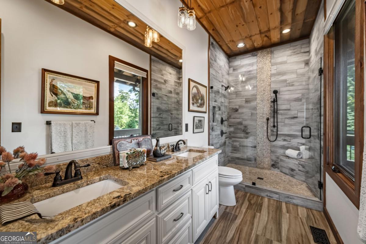 Blue Ridge, Georgia, 30513, United States, 4 Bedrooms Bedrooms, ,4 BathroomsBathrooms,Residential,Active,1905085