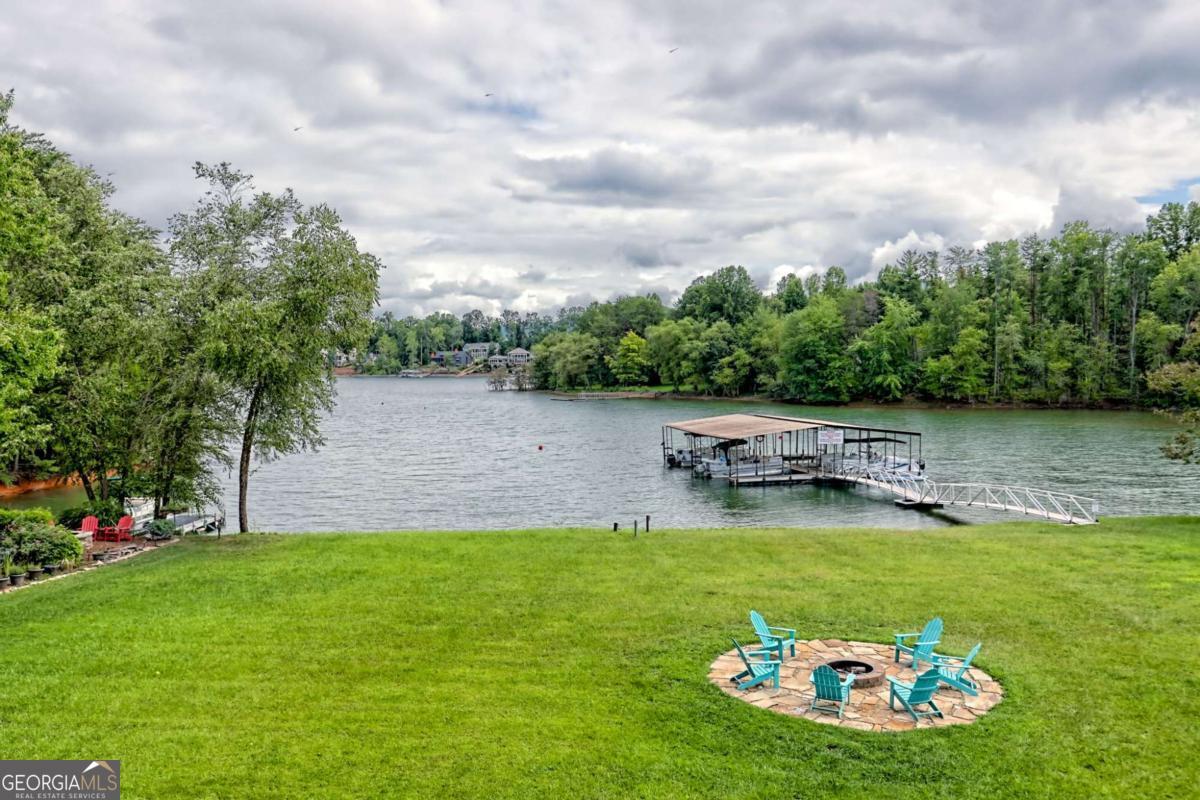 Hiawassee, Georgia, 30546, United States, 2 Bedrooms Bedrooms, ,3 BathroomsBathrooms,Residential,Active,1914779