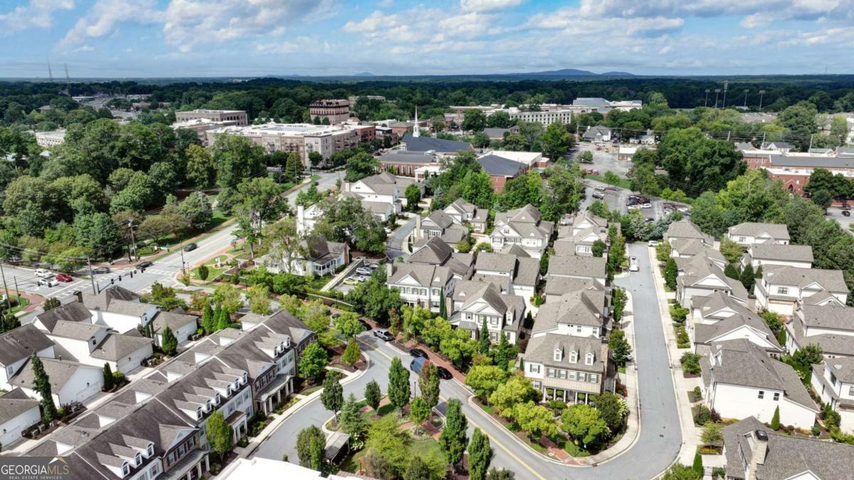 Alpharetta, Georgia, 30009, United States, 3 Bedrooms Bedrooms, ,4 BathroomsBathrooms,Residential,Active,1914849