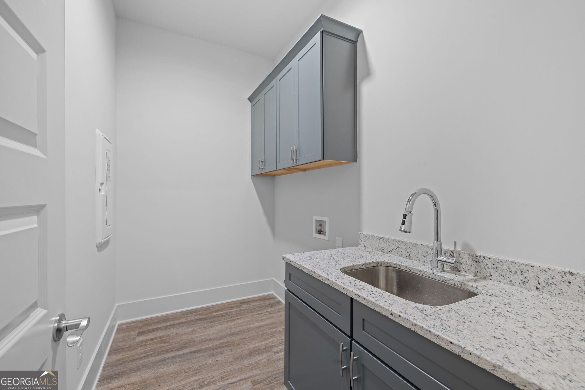 Cumming, Georgia, 30041, United States, 4 Bedrooms Bedrooms, ,5 BathroomsBathrooms,Residential,Active,1998596