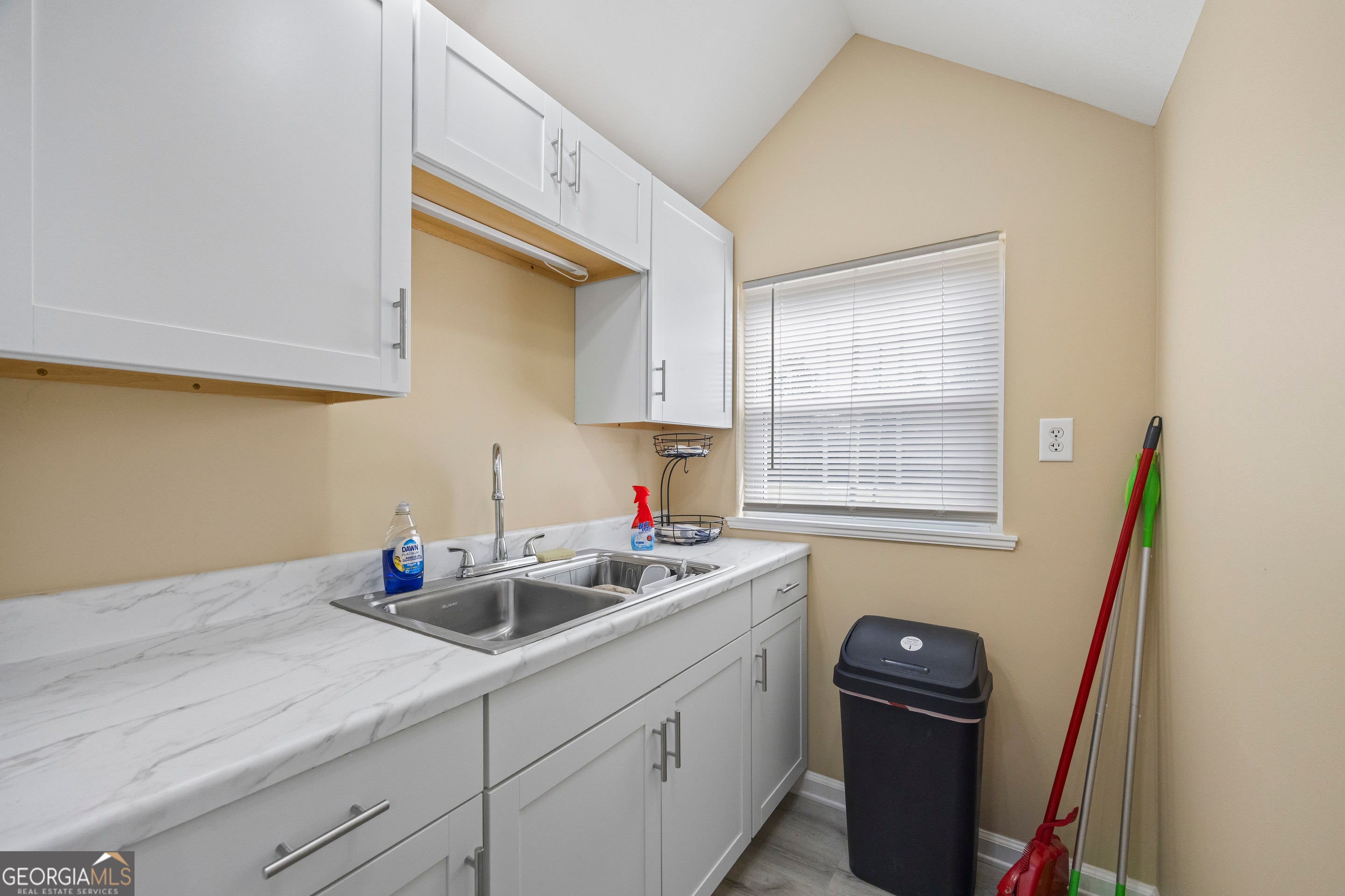 Martin, Georgia, 30557, United States, 6 Bedrooms Bedrooms, ,5 BathroomsBathrooms,Residential,Active,1964253